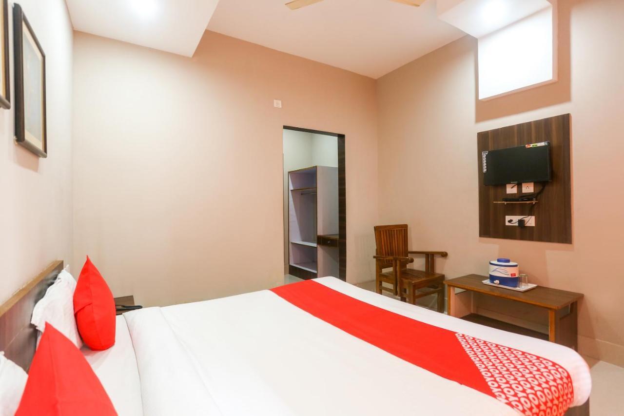 Oyo 61586 Hotel Narmada Bhavan Puri Kültér fotó